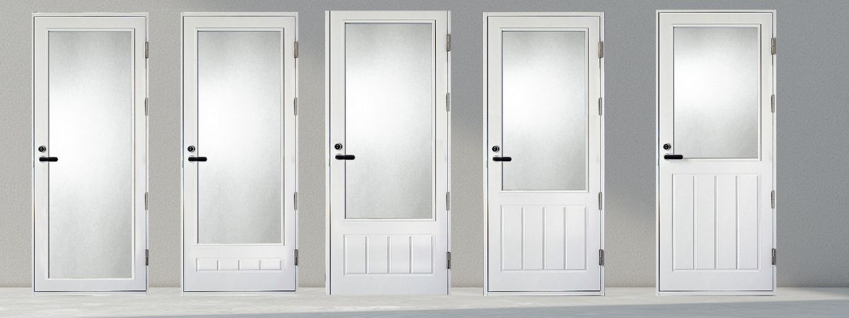 LightLine – KASKI terases kolekcija koka ārdurvīm ar plašu stiklojumu