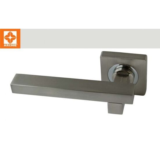 Iekšdurvju rokturis ARCHIE AH43A92-78 – niķelis ar hroma akcentiem, kvadrātveida dizains